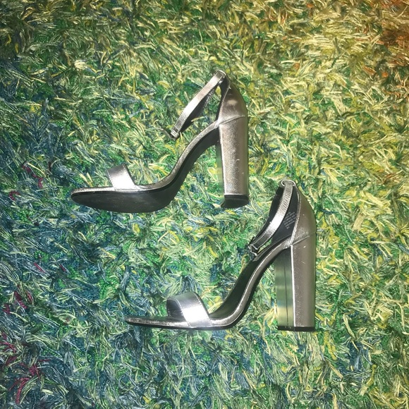 Steve Madden Carrson Sandals Silver - Picture 2 of 6
